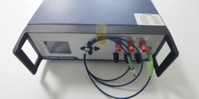 1khz超窄线宽保偏光纤激光器波长1064nm带稳频调制