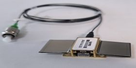 可调谐SAF增益芯片半蝶型激光器